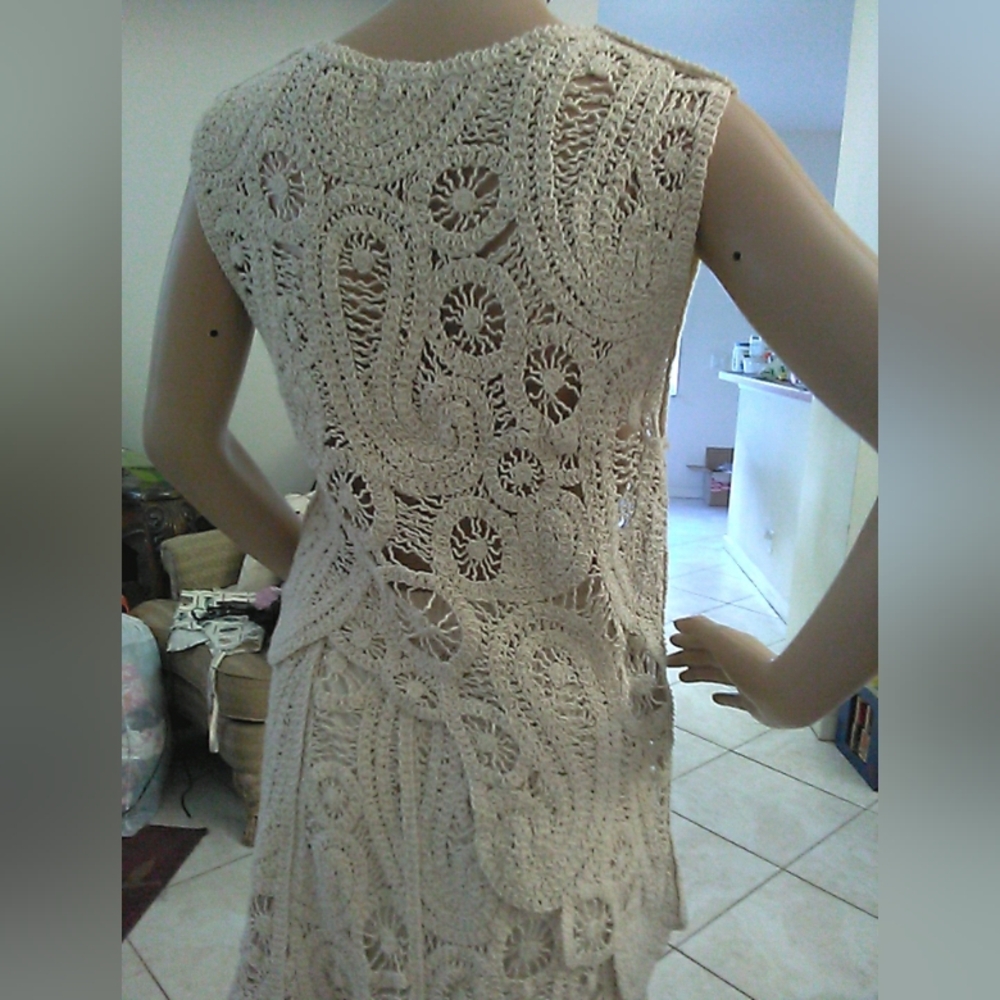 BNWOT AMZ. HANDMADE CROCHET SKIRT/TOP SET (3 WAYS SKIRT) CREAM SEE Measurements - Picture 13 of 16
